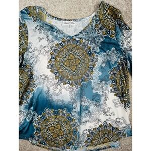 Stem & Vine 2X Blue Paisley Print 3/4 Sleeve Lace Cuff V Neck Top